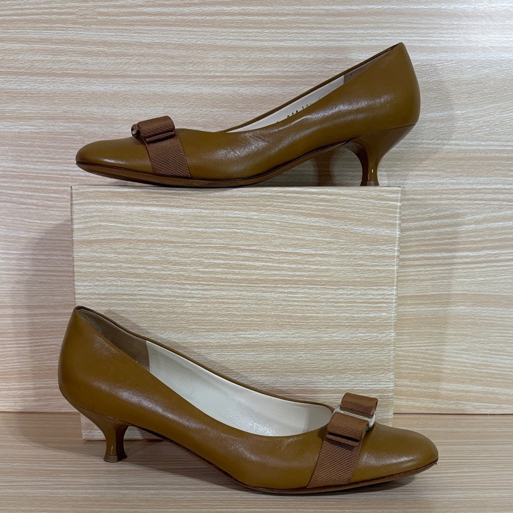 Salvatore Ferragamo Brown Leather Bow Kitten Heel Pumps 10.5